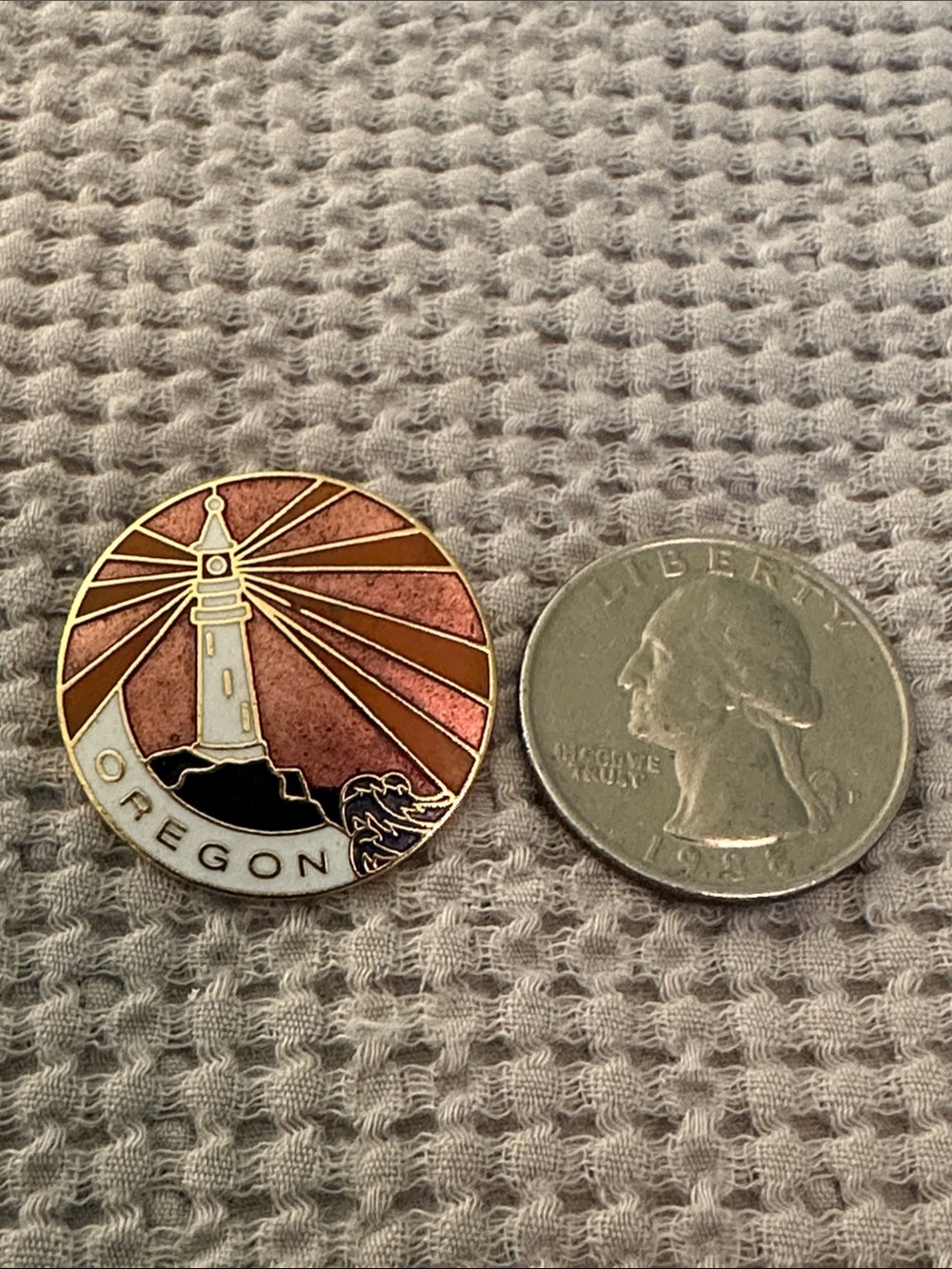 Oregon Pin - Picture 2 of 3
